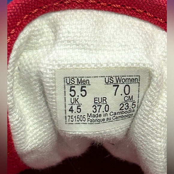 Vans - Picture 2 of 11